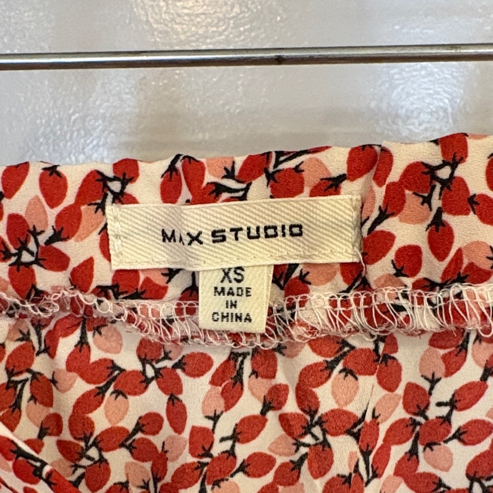 MAX STUDIO side cinched ruffle Red Floral Skirt - Picture 2 of 2